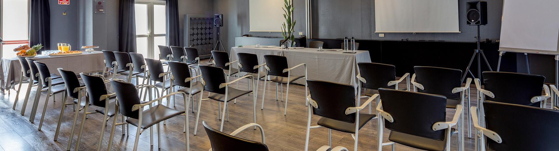 Organize your meeting in Vicenza in the modern rooms of BW Hotel Aries